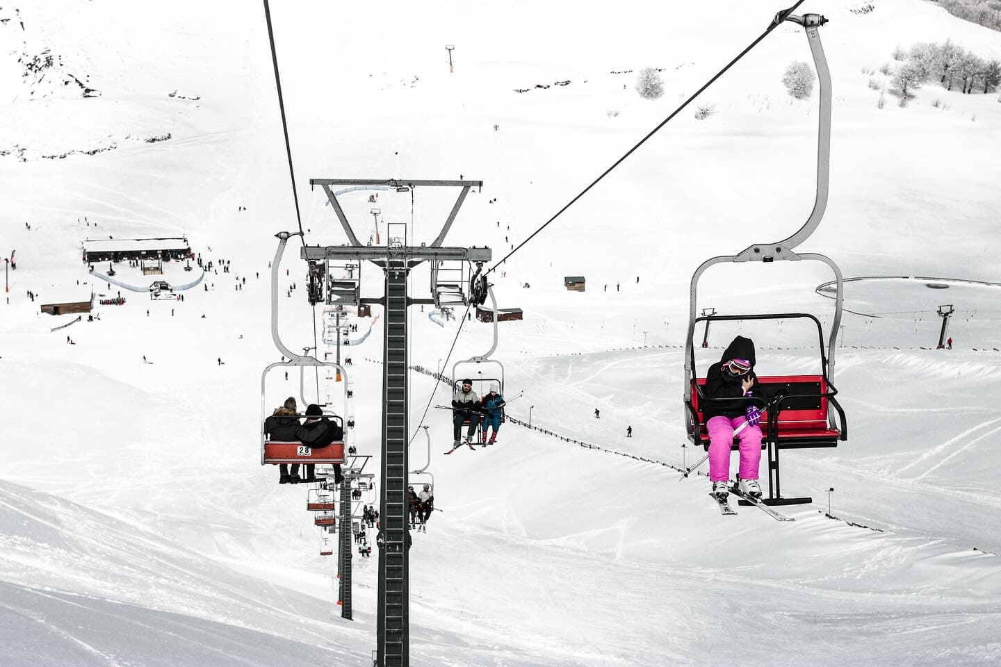 Ski and snowboard at Anilio