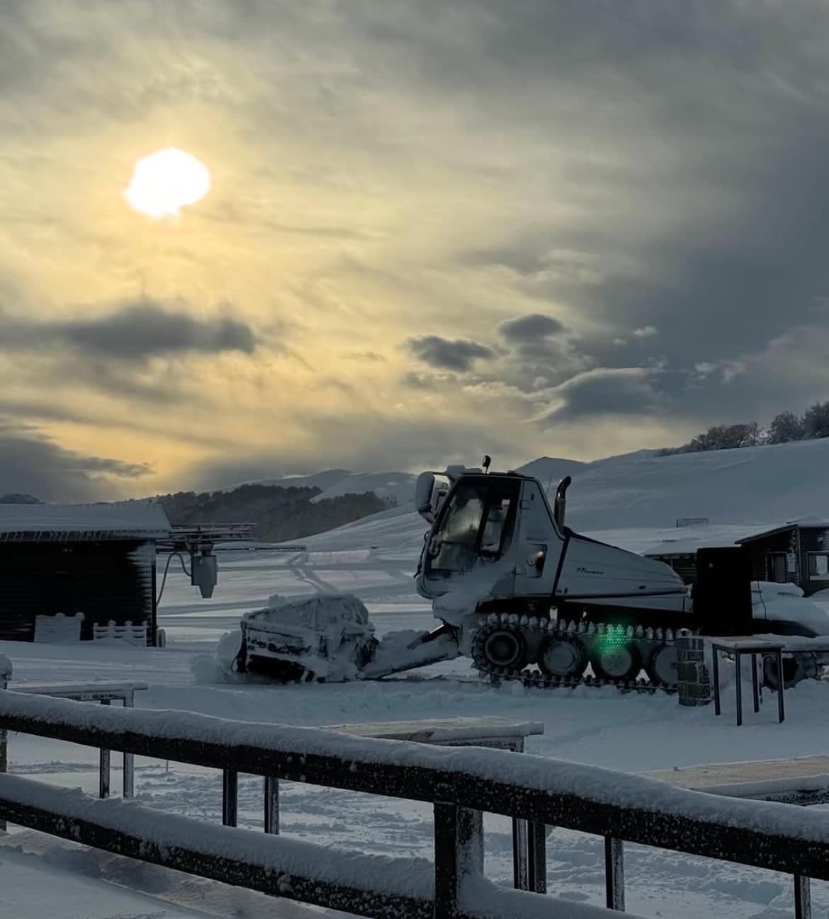 Ski and snowboard at Anilio