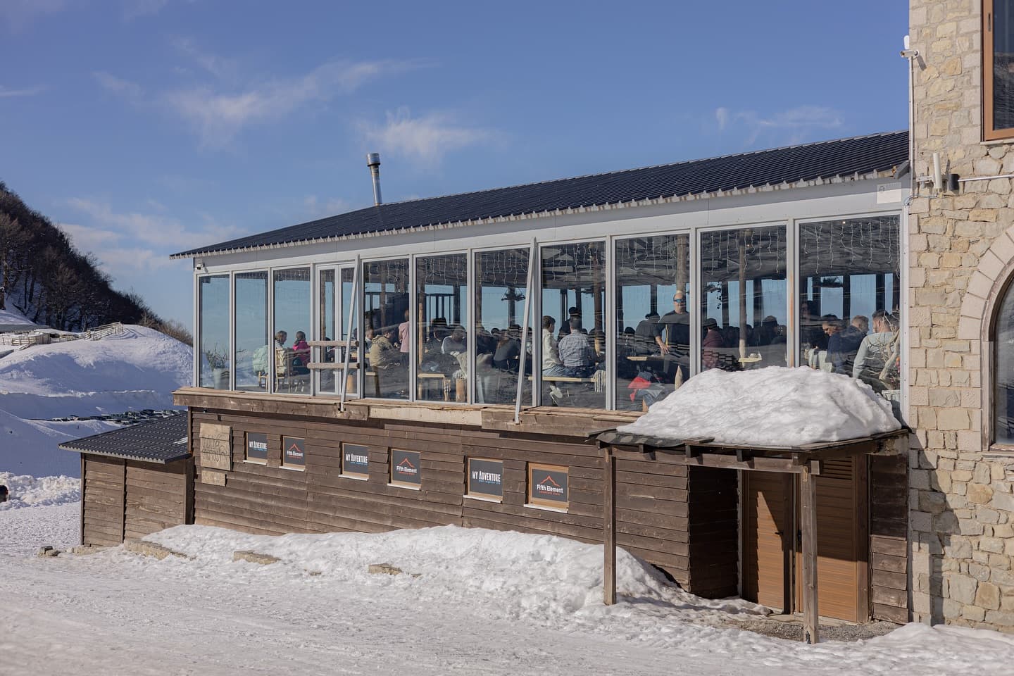 Ski and snowboard at Anilio